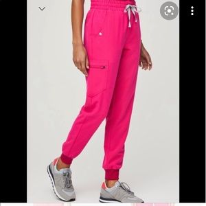 BNWT figs high waisted Zamora joggers!